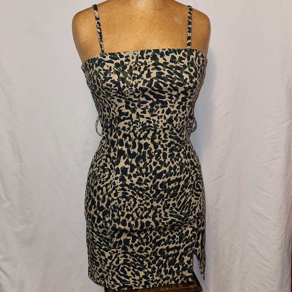 FOREVER 21 Bodycon Dress NWT